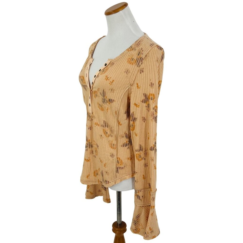 NWT Free People Ribbed Long Bell Sleeve Floral Print Retro Henley Top - Picture 5 of 16